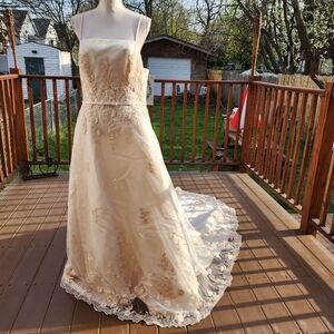 Jordan Elegant Cream Embroidered Strappy Bride   Floral Wedding Bridal Gown M